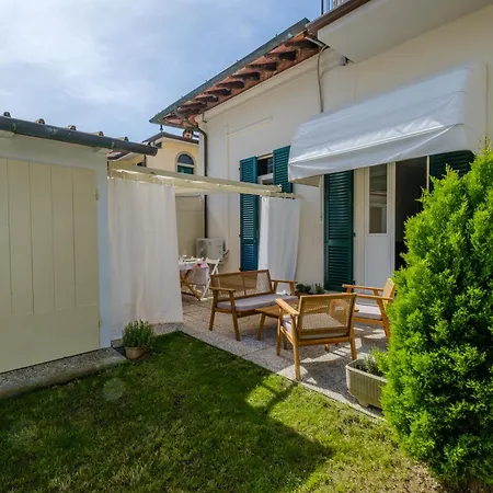 Giardino Al Mare Apartment *